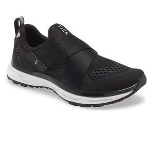 Black Tiem Cycling Shoes w/ Clips